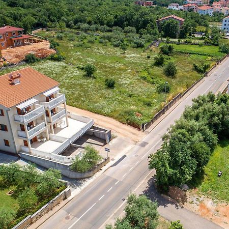 מאלינסקה Apartments Rina מראה חיצוני תמונה