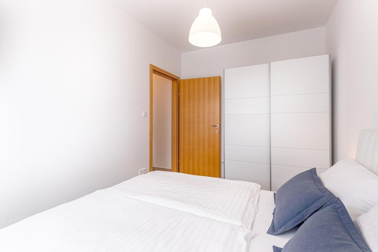 מאלינסקה Apartments Rina מראה חיצוני תמונה