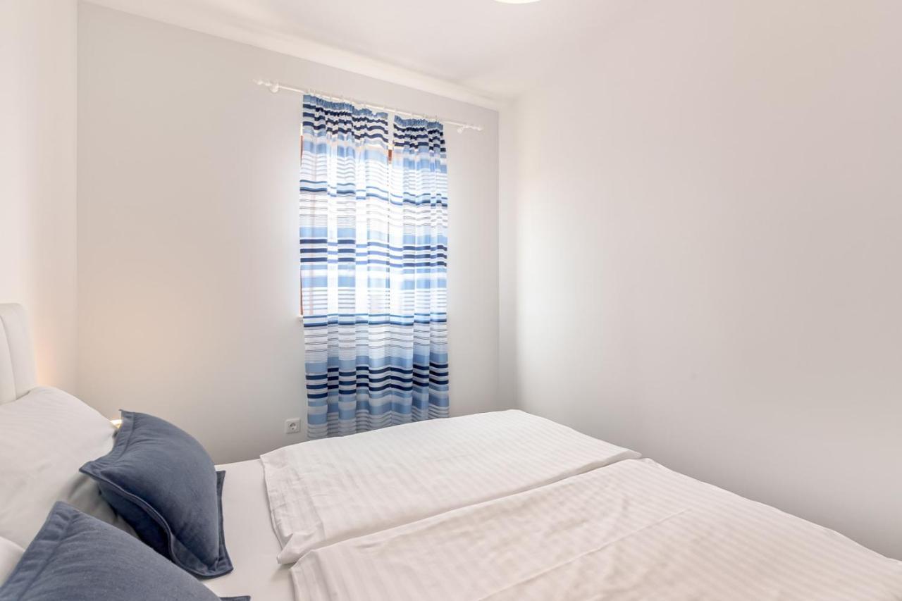 מאלינסקה Apartments Rina מראה חיצוני תמונה