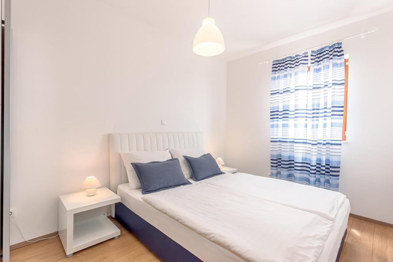 מאלינסקה Apartments Rina מראה חיצוני תמונה